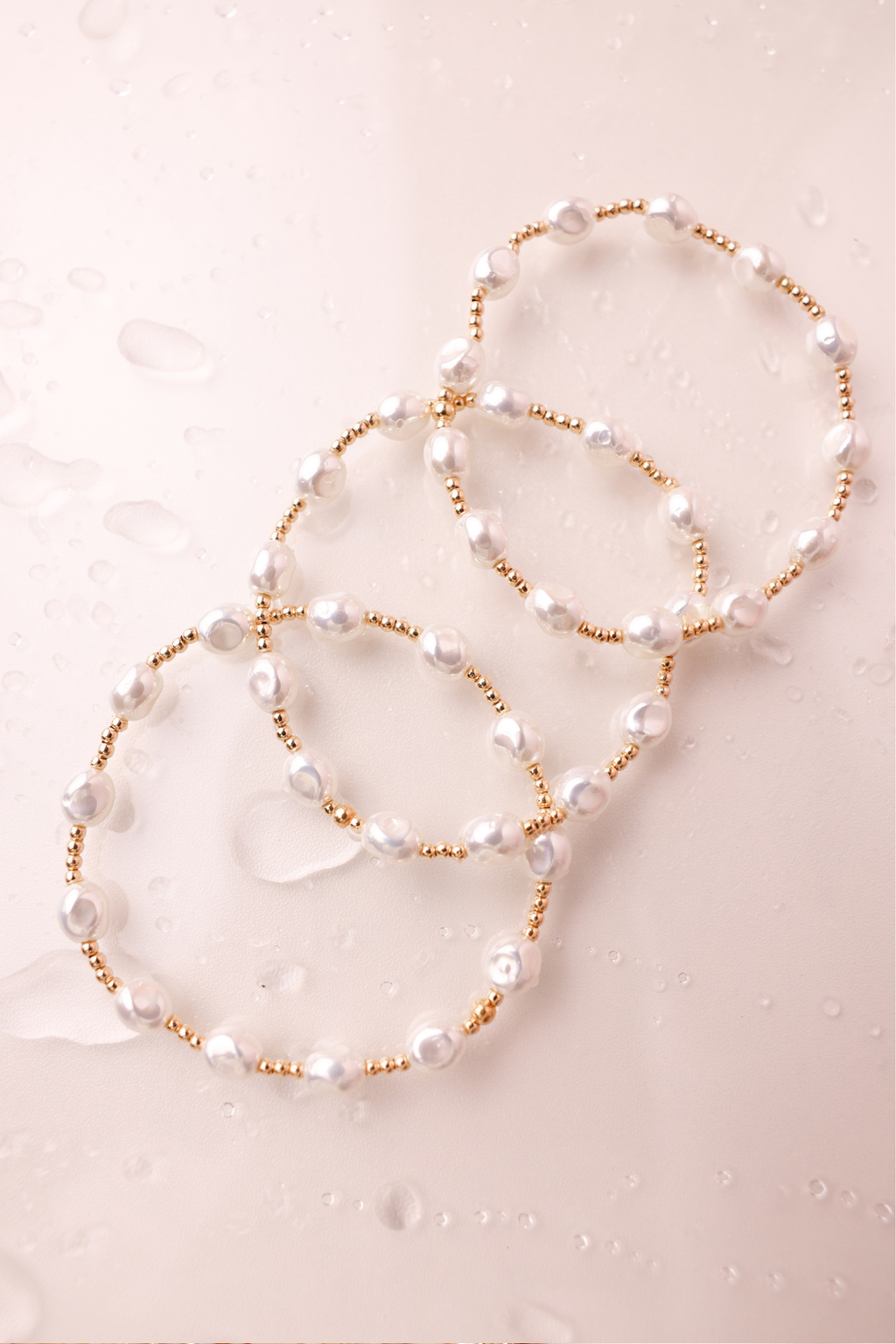Bri Pearl Bracelet in Gold
