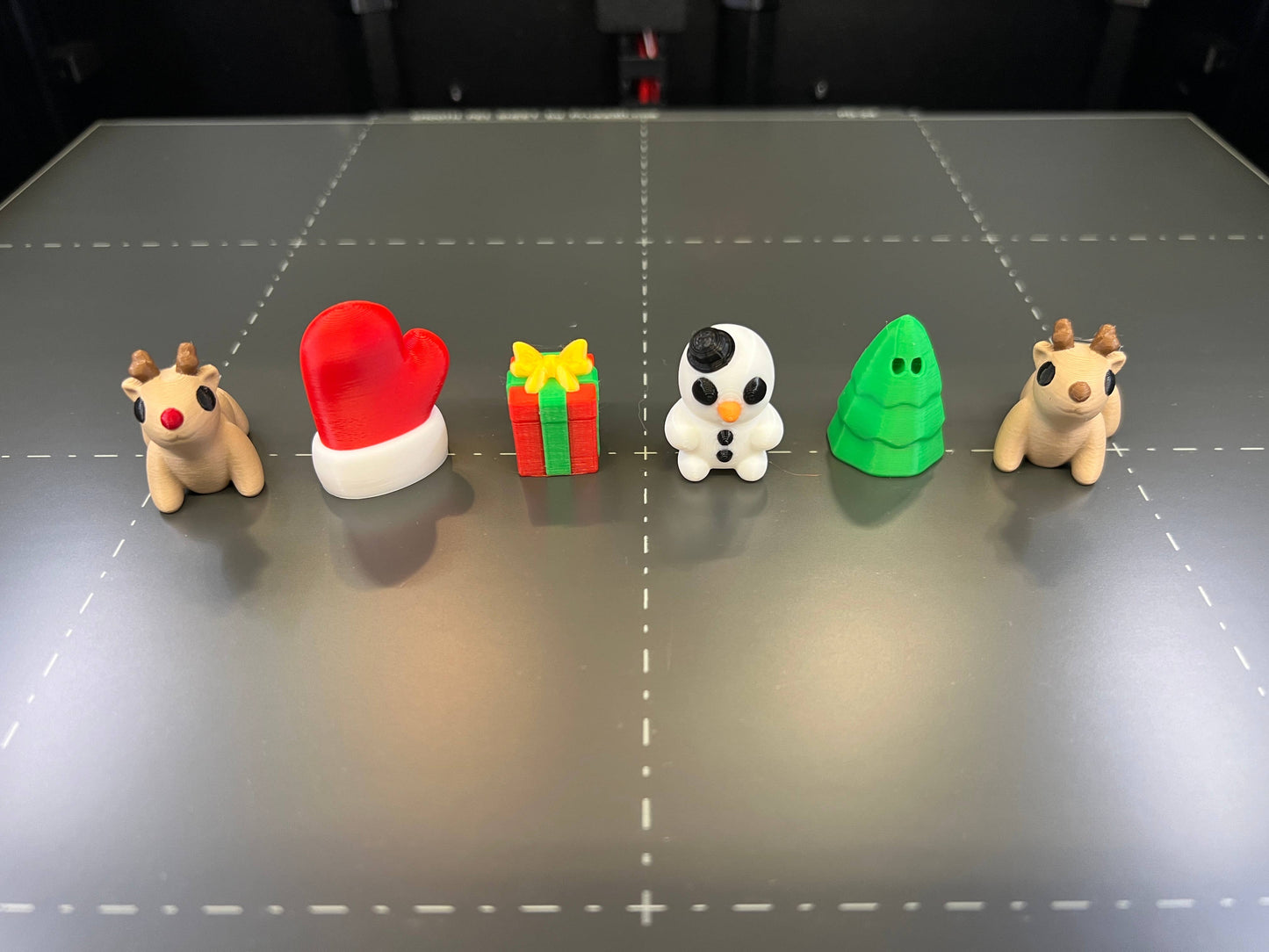 Tiny 3D Printed Pocket Christmas Fidgets